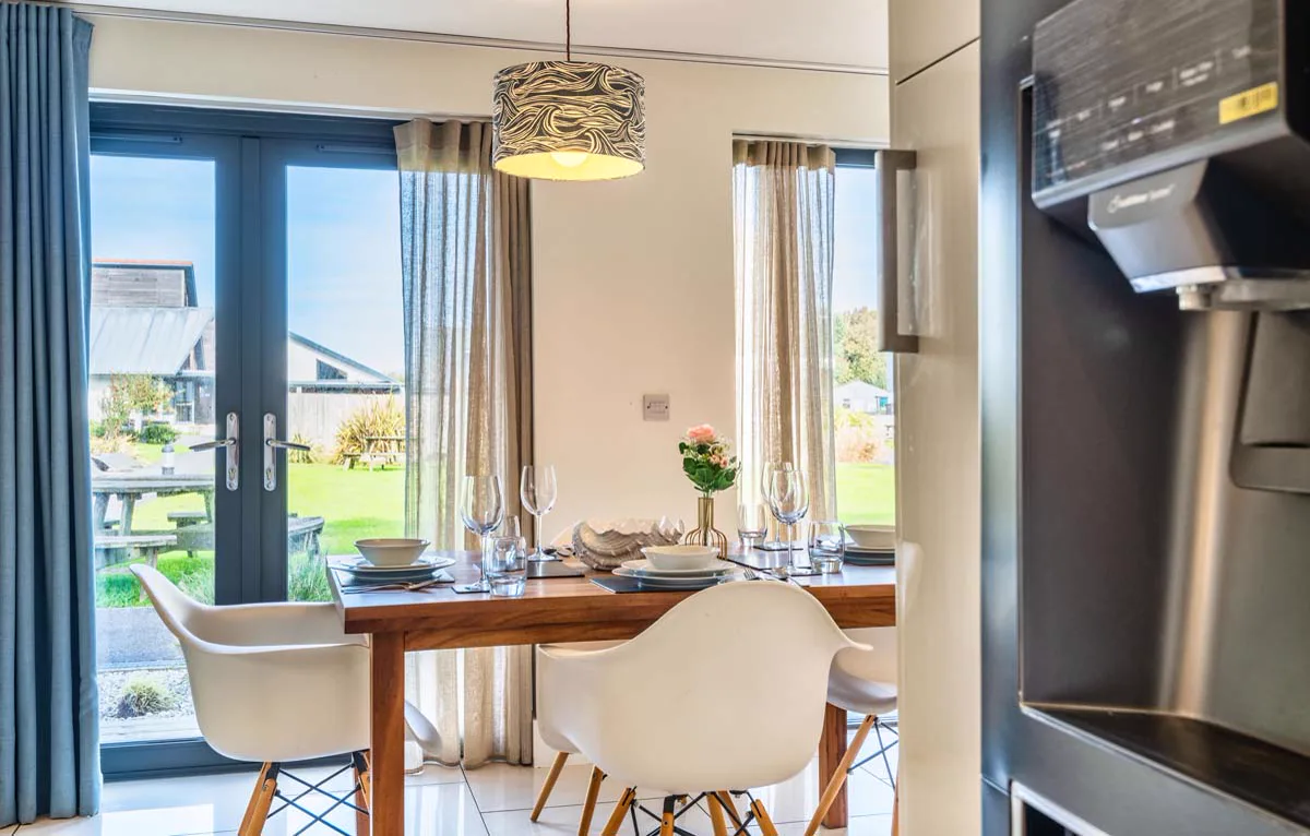 Chapel Park — 5-star gold new build sleeping 4+cot, Whalesborough Farm