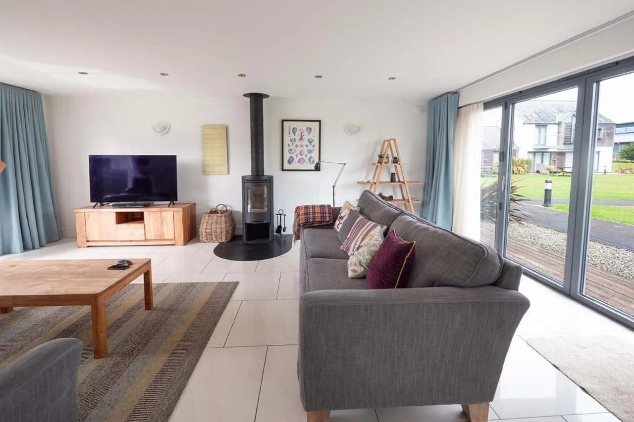 Medlands at Whalesborough — living space