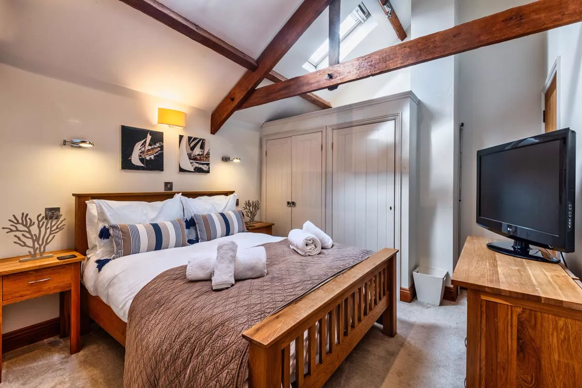 Middle Hill — 5-star gold former milking parlour sleeping 4, Whalesborough