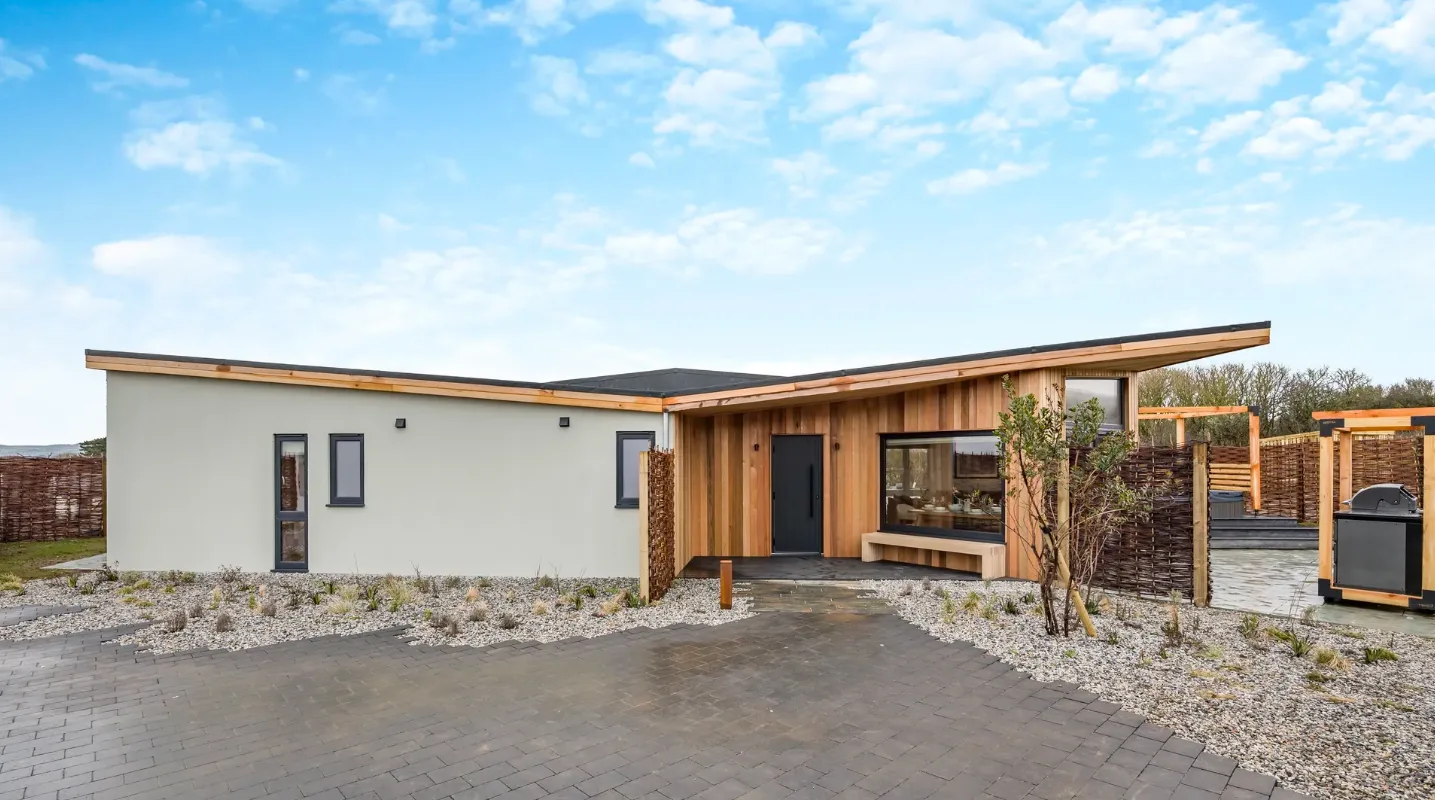 Trelowen — new contemporary lodge sleeping 4–8, Whalesborough Farm