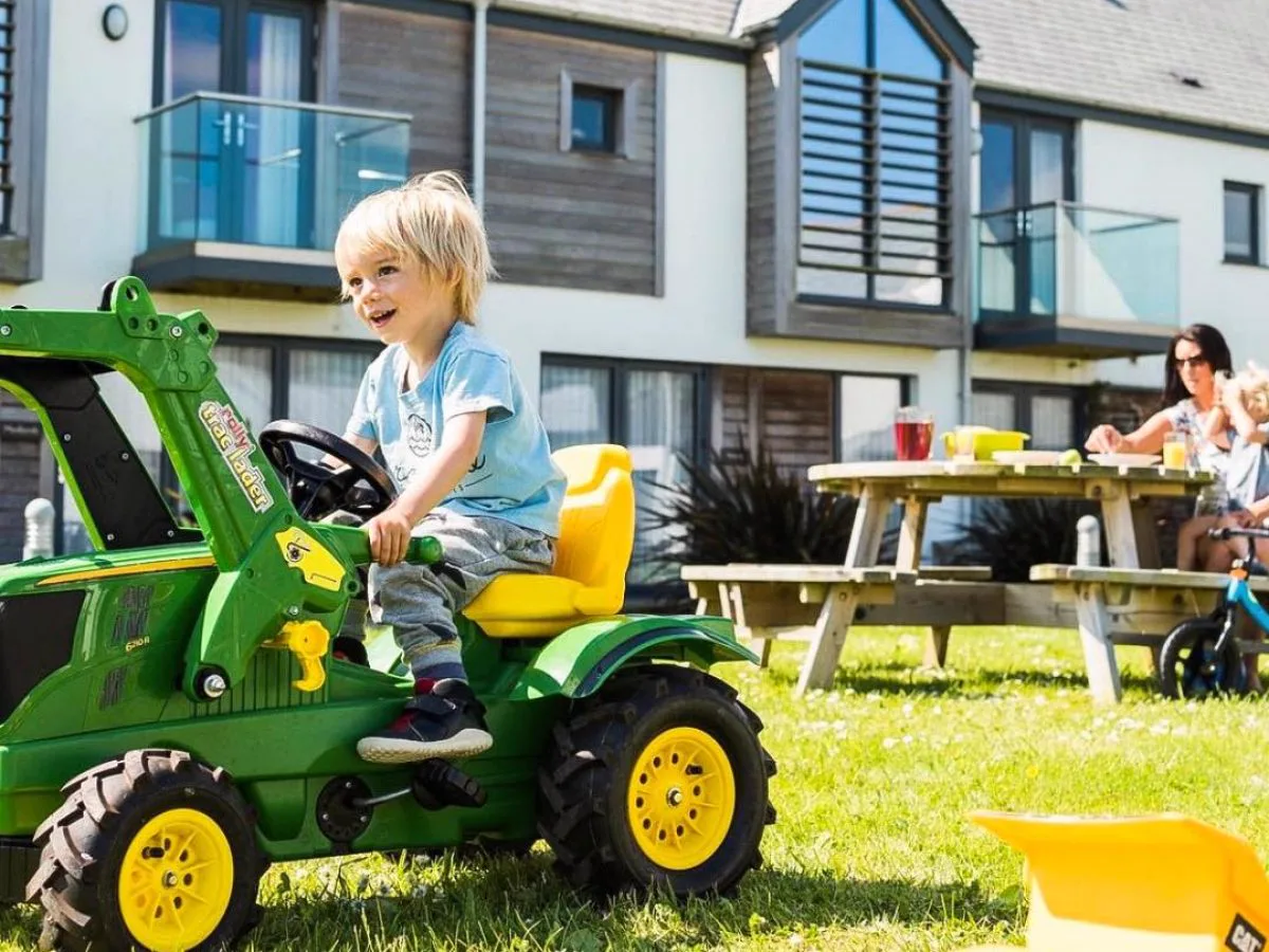 Family enjoying Whalesborough Farm Resort
